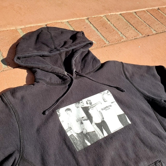 Supreme New York Classic Ad Hooded Sweatshirt in black! Supreme New York Classic Ad Hooded Sweatshirt in black!